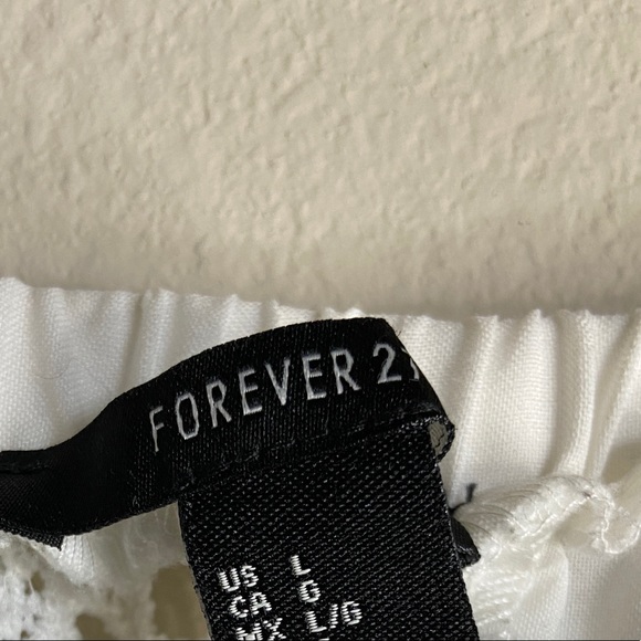 OFF SHOULDER WHITE CROP🤍 - Picture 4 of 4